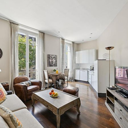 Champs-Elysees & Arc De Triomphe - Cityapartmentstay París Exterior foto